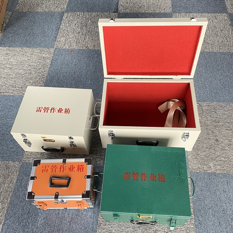 武侯爆破工程作业箱如何选择？玻璃钢与传统材质的全面对比